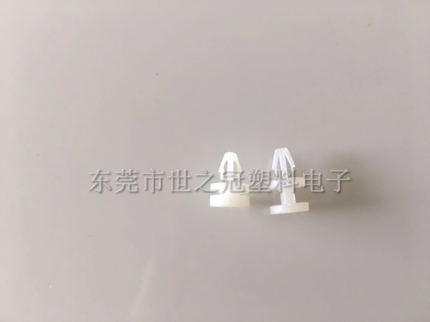 DC隔离柱